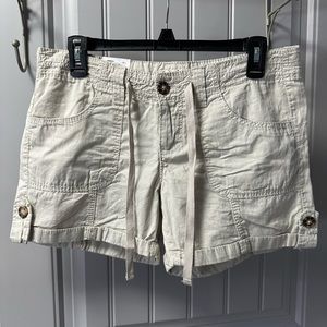 Women’s Cuffed shorts